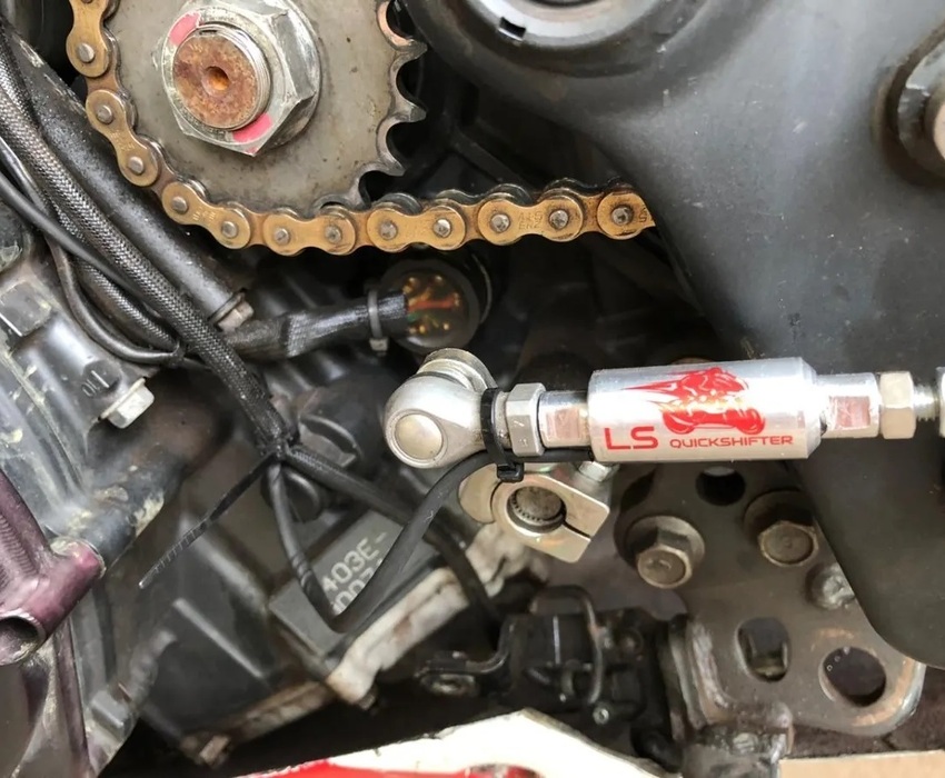 QUICK SHIFTER PARA YAMAHA R3 / MT03