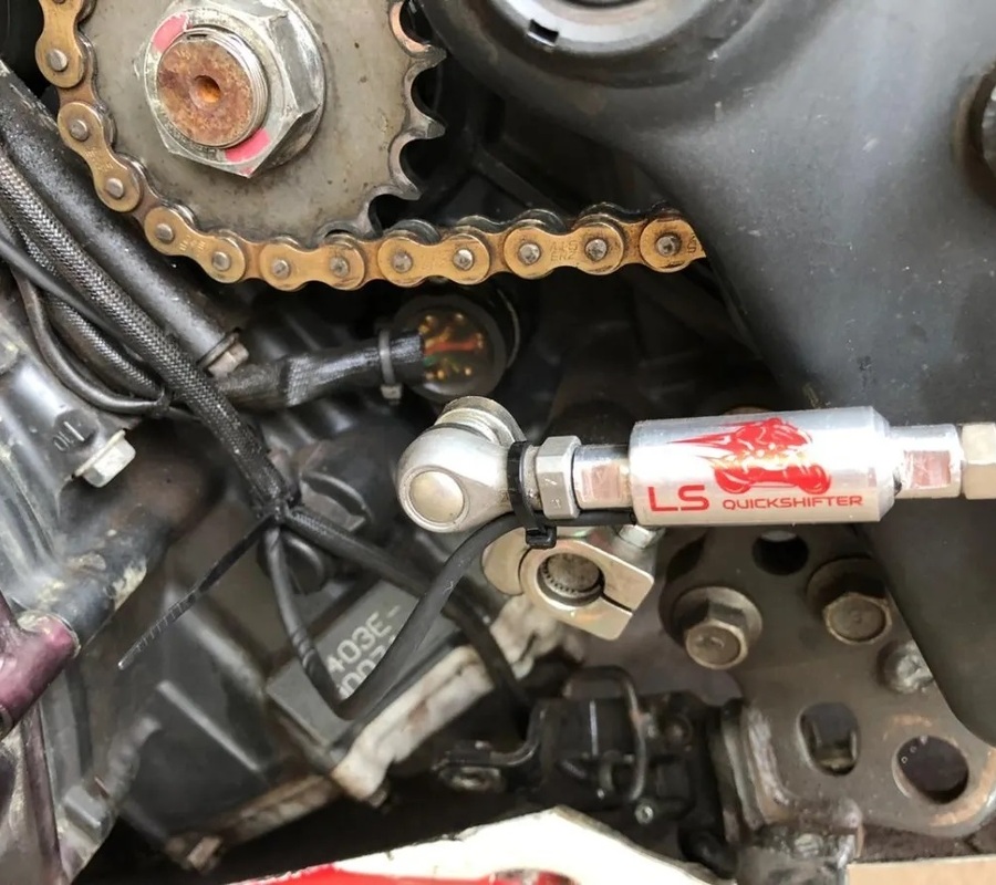 QUICK SHIFTER PARA YAMAHA R3 / MT03